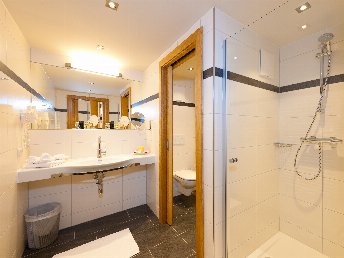 Wandern & Wellness inkl. Halbpension inmitten der Salzburger Bergwelt | 2 Nächte 